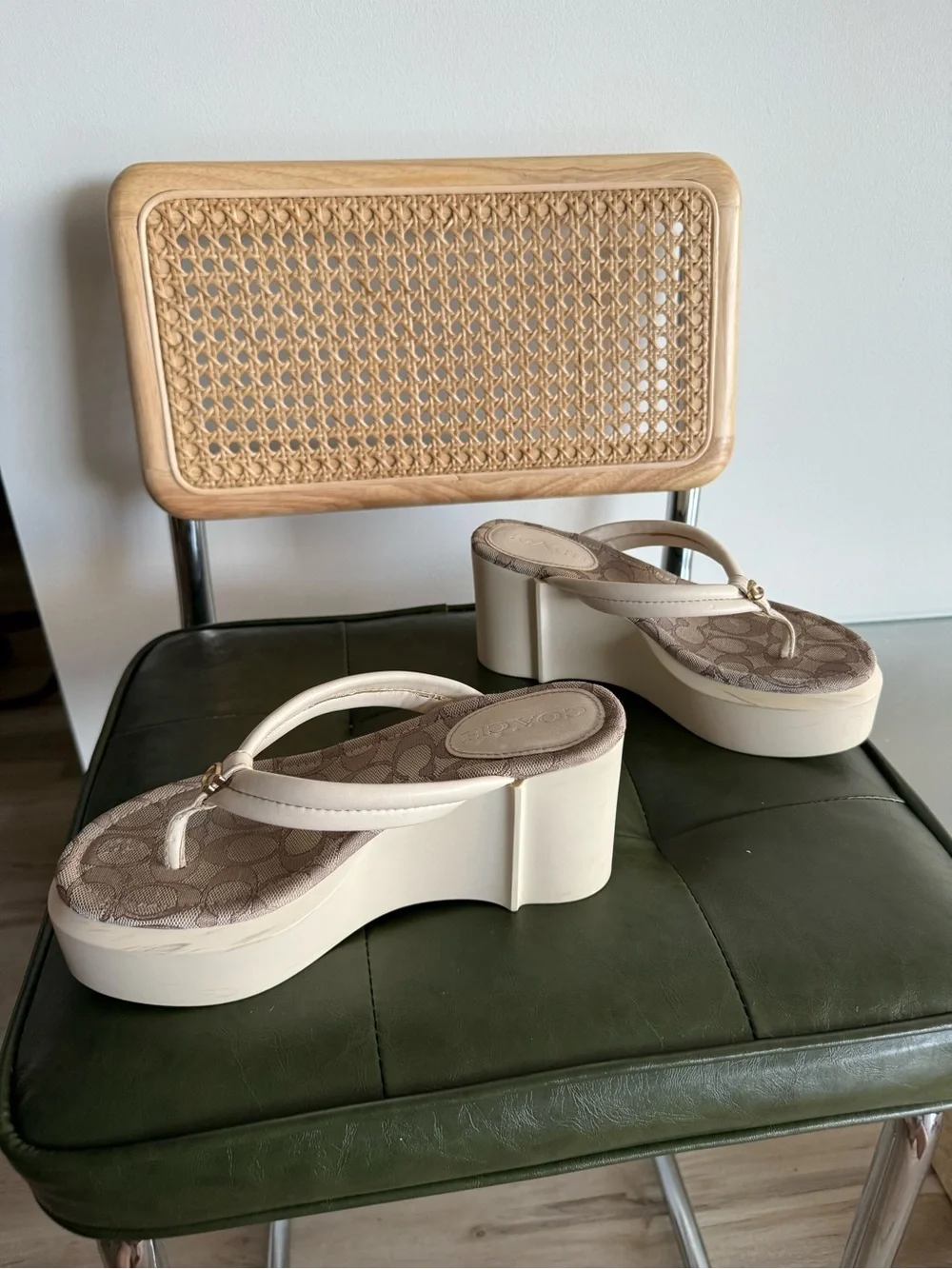 Coach Franki Signature Platform Wedge Flip Flops – Size 7
